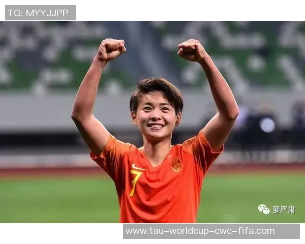 江伊涵在足球场上的成长与挑战她如何打破性别界限成为新一代女足明星